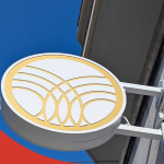 enseigne-drapeau-sur-mesure