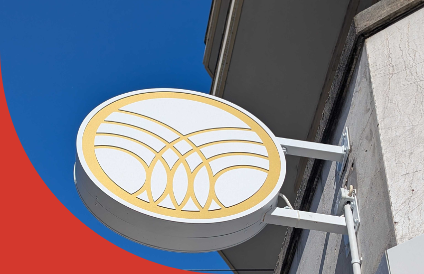 enseigne-drapeau-sur-mesure